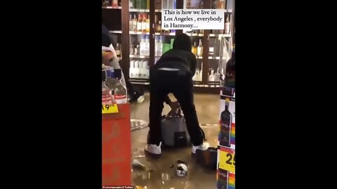 Security Doing Nothing As Shoplifters Steal Bags Alcohol