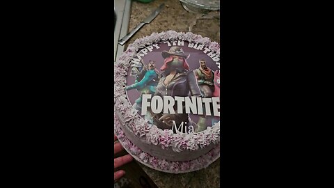 Fortnite Ice Cream Cake.