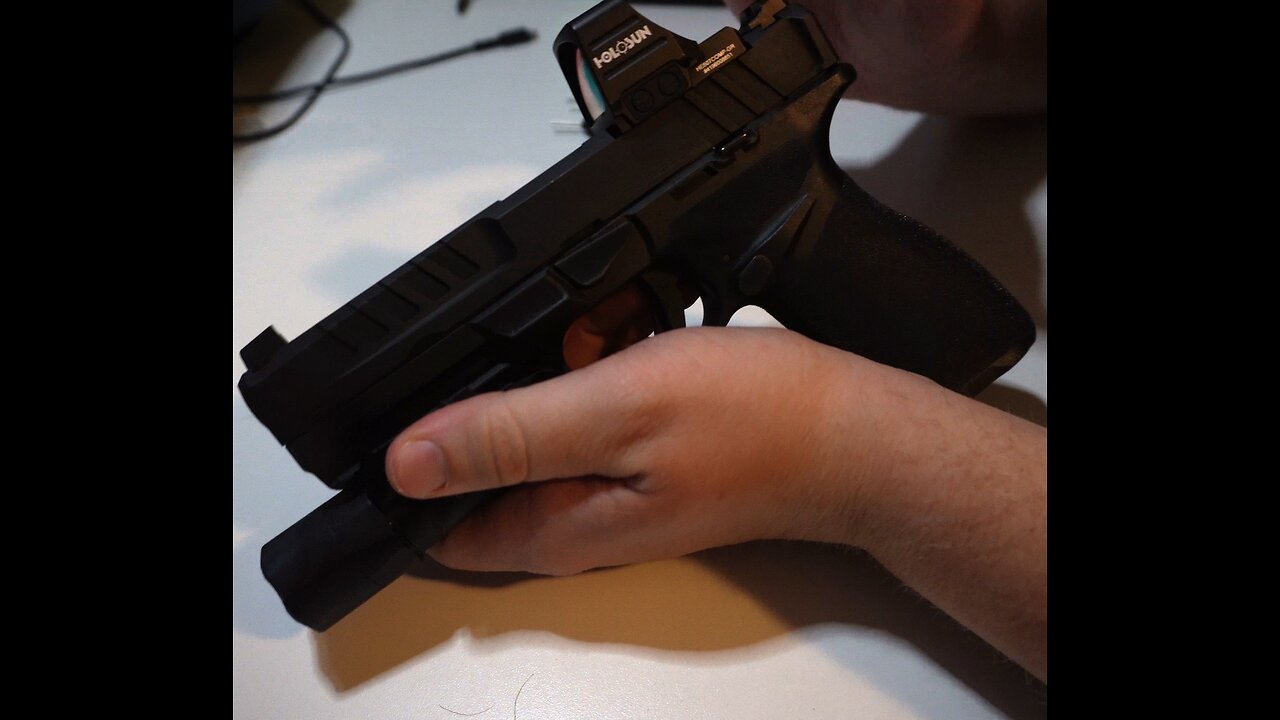 Does The Springfield Armory Echelon take out the P320?