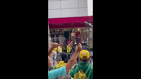 Momento em que o Pablo Marçal é barrado no trio elétrico do Silas Malafaia...