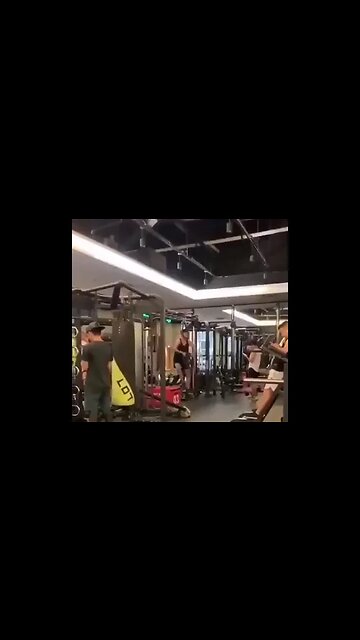 FUNNY GYM FAILED MEME | RANDOM ROADHOUSE