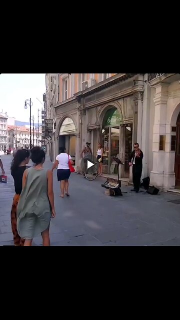 I wish such beauty would spread to all streets.