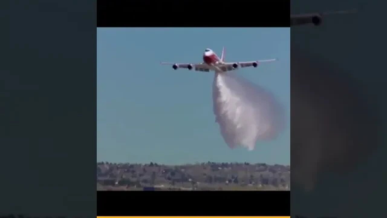 Huge Flying Fire Plane #AeroArduino #Aviation #Flying
