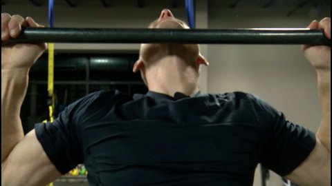 Feats and Frets: Local instrument maker is pull-ups world record holder