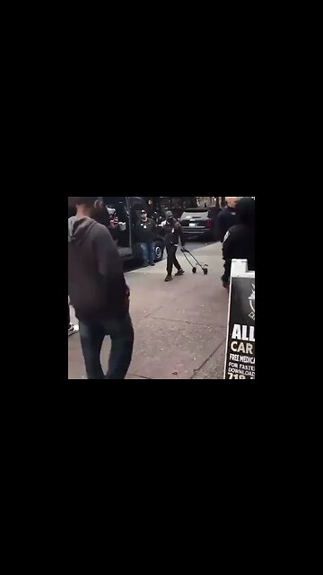 Thanks to @CCRB_NYC and @NYCCouncil for grooming violent thugs...