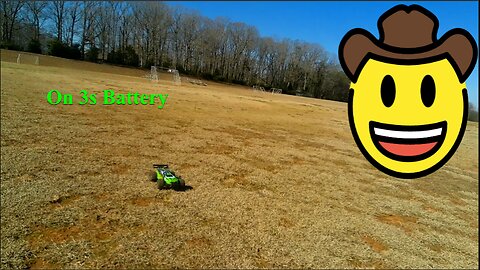 RC Green Venum In A Big Field (The Gears Grinding) 3s Battery