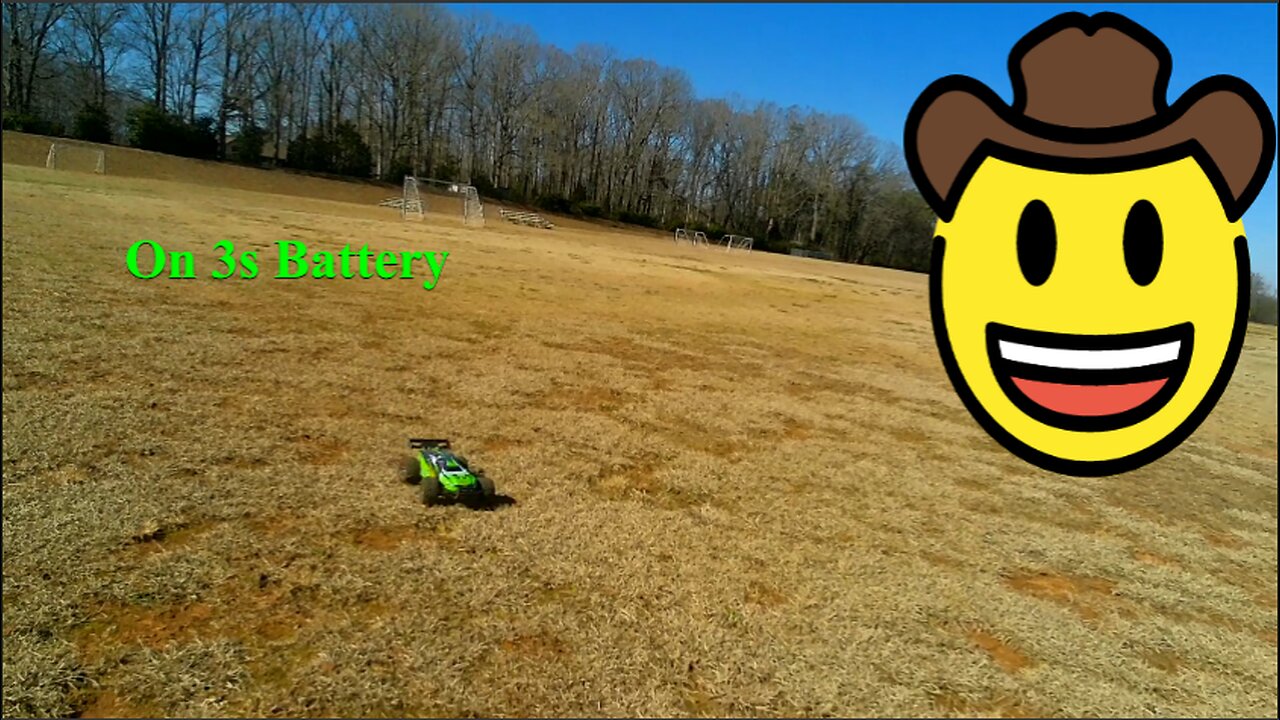 RC Green Venum In A Big Field (The Gears Grinding) 3s Battery