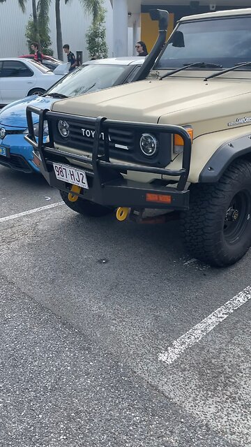 Who likes Toyota Landcruiser?