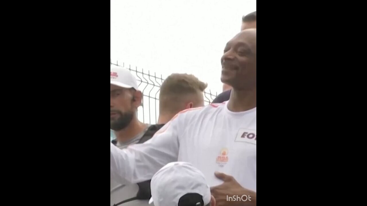 Snoop Dogg carried the Olympic torch