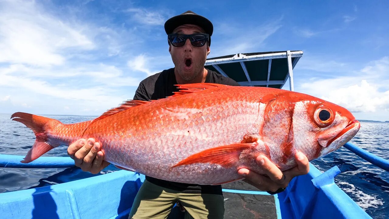 IS THIS THE WORLDS BIGGEST GOLDFISH? FISHING FOR GOLDFISH