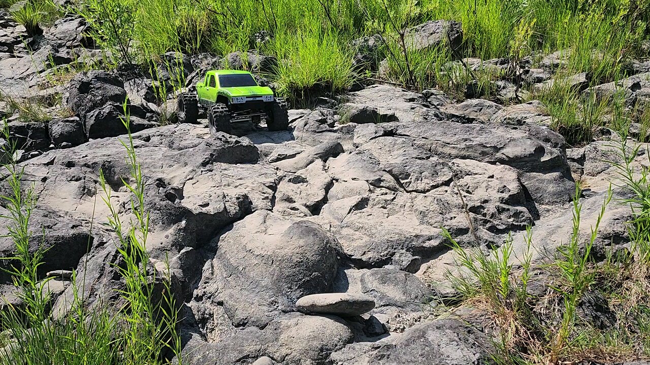 Scx6 with Cliffhanger body