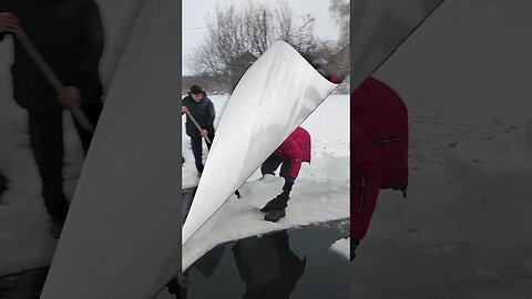 Ice lifting moments in the ICE-HOLE | 21.12.22