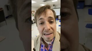 Why I Keep a RUSSIAN 🇷🇺 Flag in My AMERICAN 🇺🇸 Classroom!