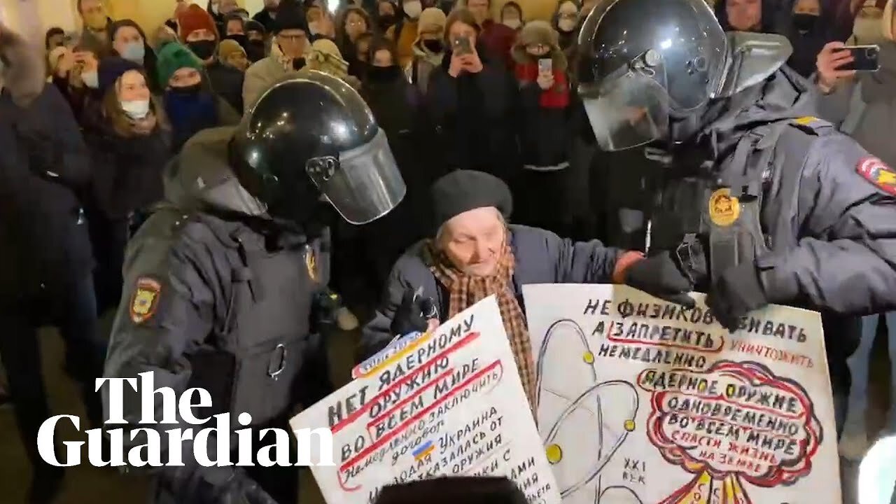 Russian activist, 77, detained by police while protesting against Ukraine war