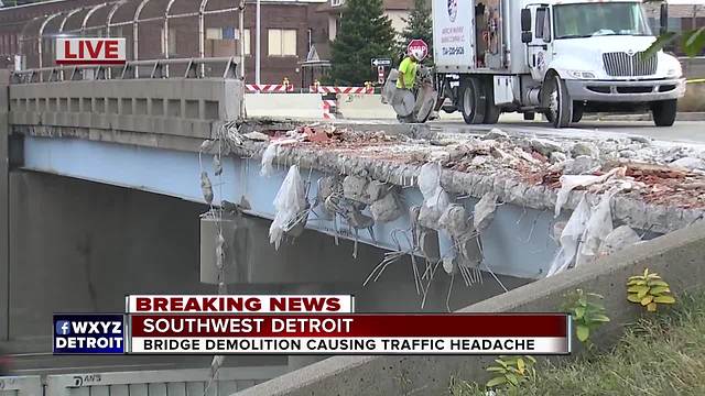 SB I-75 closed in southwest Detroit to demolish dangerous bridge