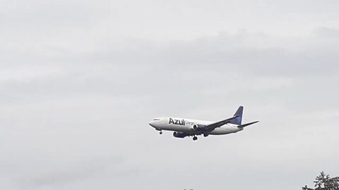 Boeing 737-400 PR-AJY na final antes de pousar em Manaus vindo de Boa Vista