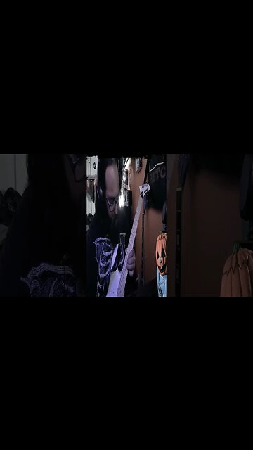 Jamming the new #kramer I got from @thebaldshredder thing is killer #metallica #metal #guitar