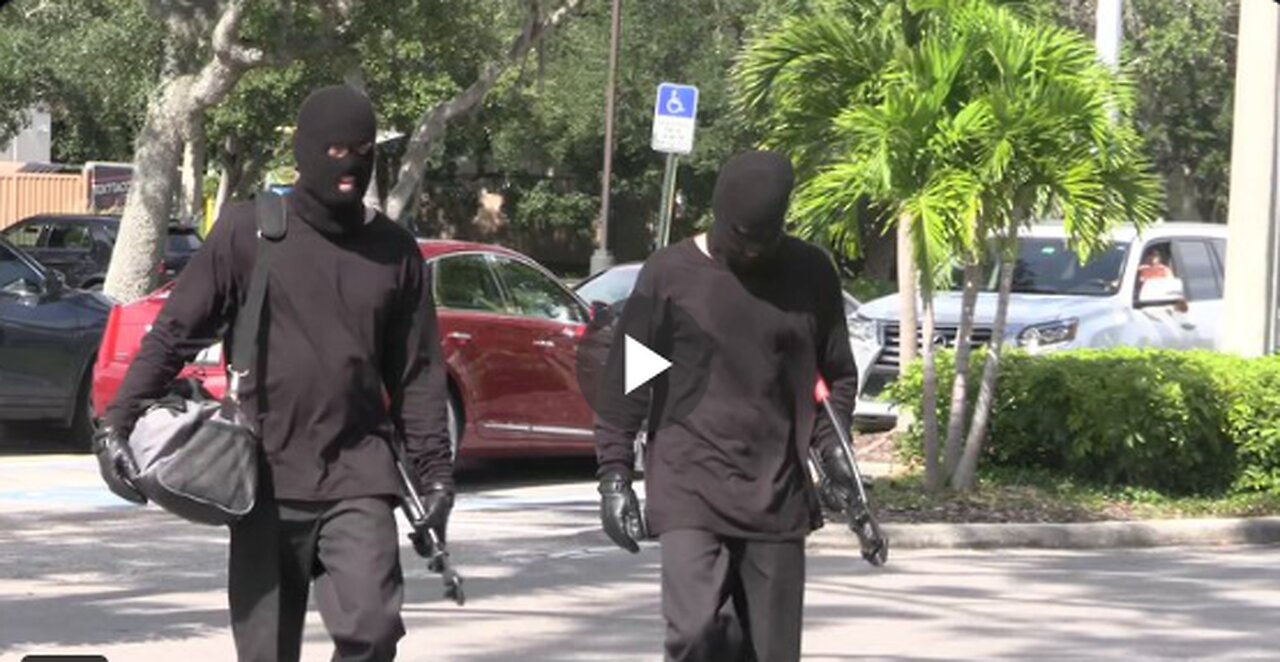 No easy work for this life! Even robbers have to train not to get rusty!