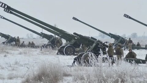 Douglas Macgregor: Ukraine Playing War