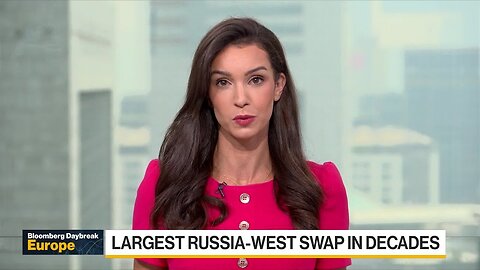 Biden, Harris Greet Americans Freed in Russian Prisoner Swap | Daybreak: Europe 08/02/2024| RN