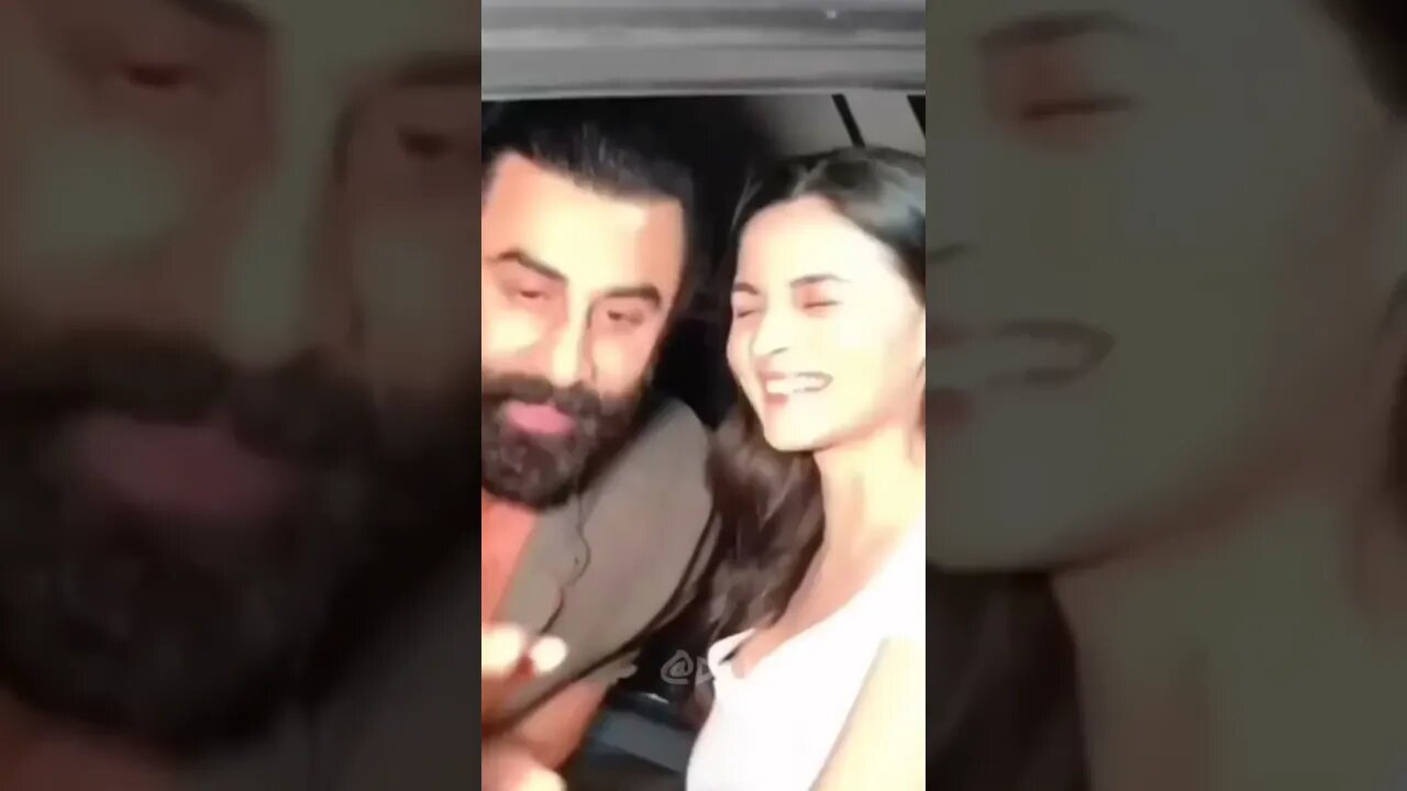 Alia Bhatt Ranbir Kapoor First Anniversary Kiss Video Viral#youtubeshorts #shorts #aliabhatt #ranbir