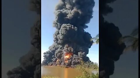 Huge Explosion At The Pemex Crude Oil Storage Facility In Mexico