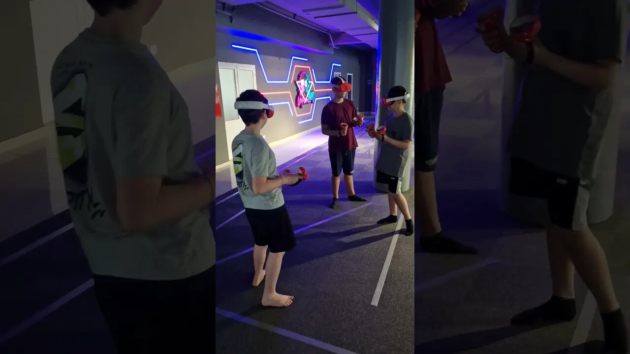 tiktok:unreal.md 🎮👾🕹️ #vr #vrclub #virtualreality #unrealvr #moldova #chisinau #vrarena 🖤 @unrealmd
