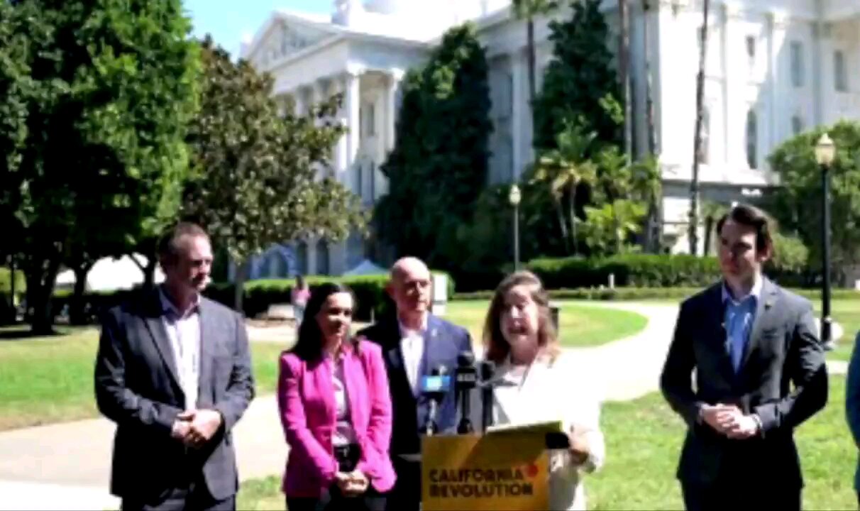 JUST IN: Former Democratic Majority Leader Gloria Romero has switched parties to become a Republican