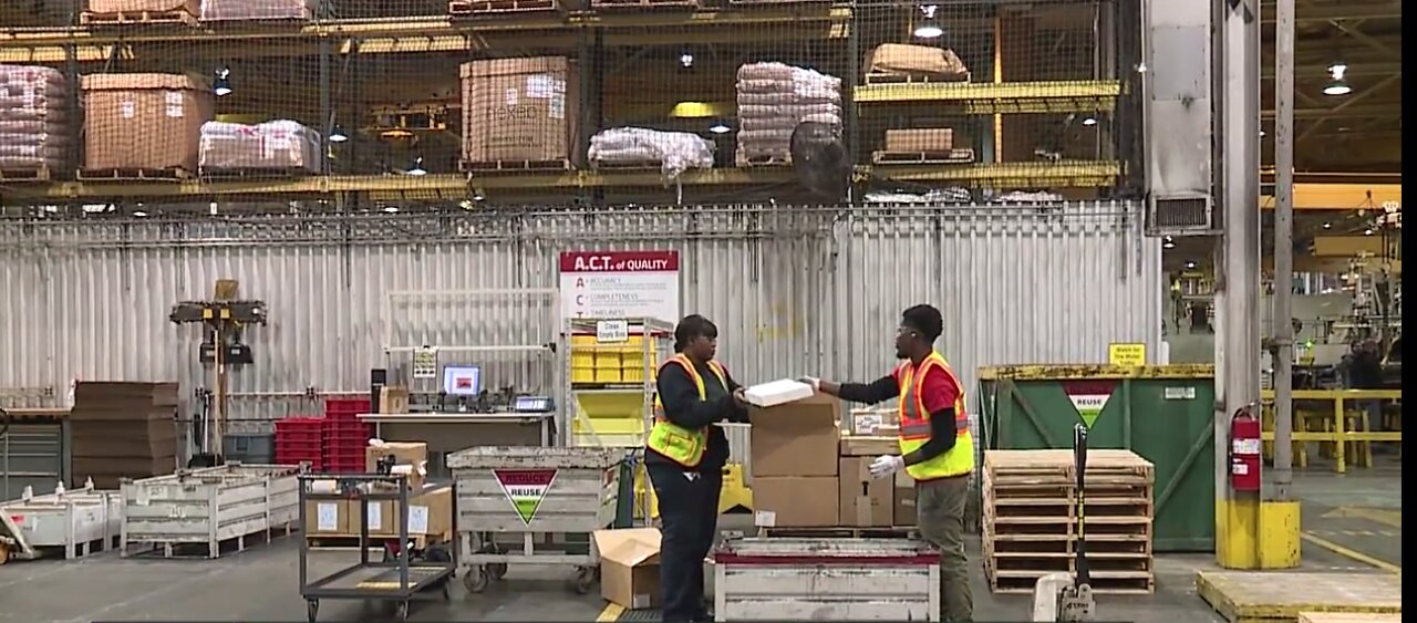 Youth apprenticeship program helps fill manufacturing jobs
