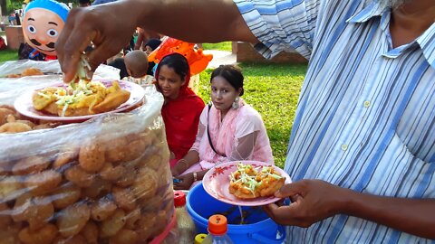 An old man is selling the traditional Panipuri of Dhaka || Bangladeshi Street Food