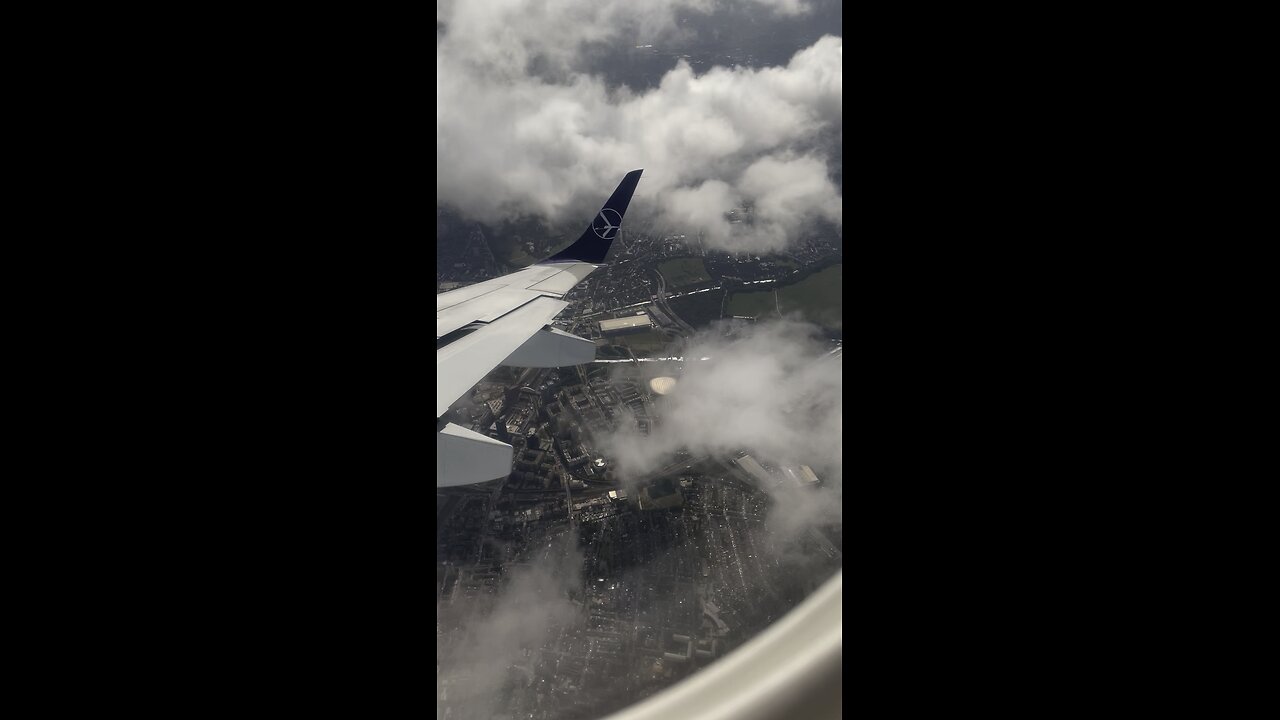 Entering London Airspace Over Iconic Skyscrapers!