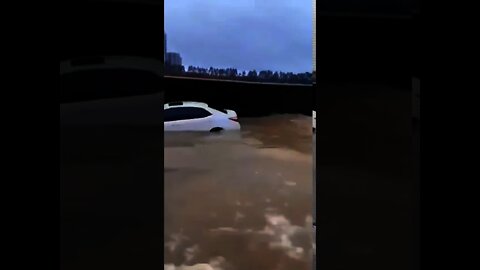 Flood at Chengdu, China 暴雨後的成都