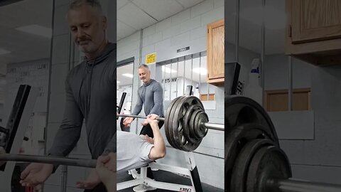 395lbs Raw Bench, 61 years old, Crazy 🤪 old man