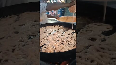 Karachi ki Most Famous Jalebi #shorts #shortsfeed