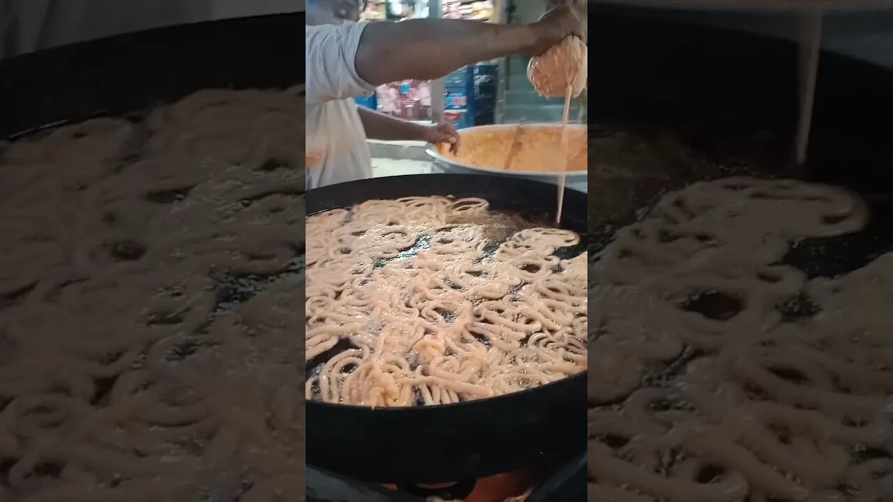 Karachi ki Most Famous Jalebi #shorts #shortsfeed
