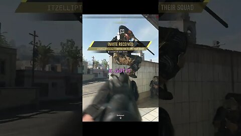 I try DMZ with my GF #shorts #funnygaming #mw2 #codfunny #coop #dmz #chemist