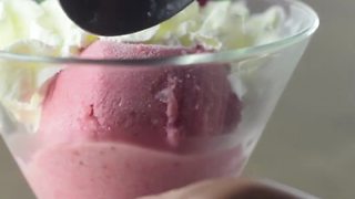 Healthy frozen yogurt recipe