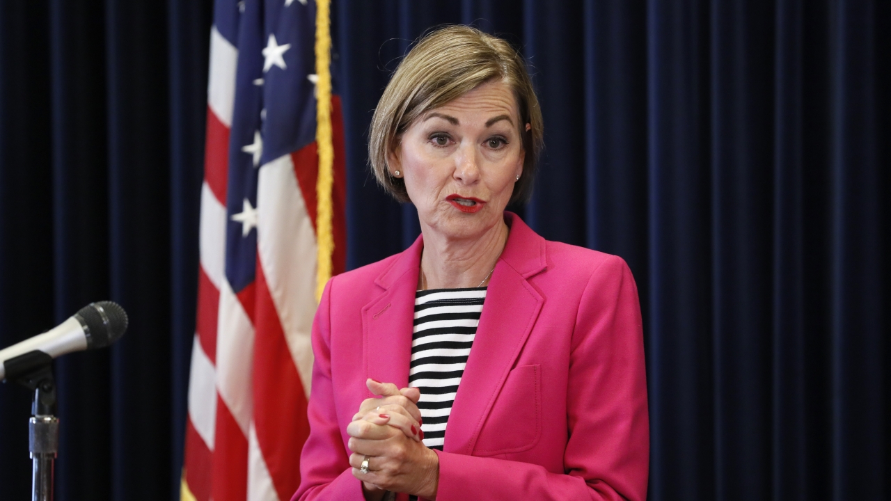 Iowa Governor Signs Waiting Period Abortion Law