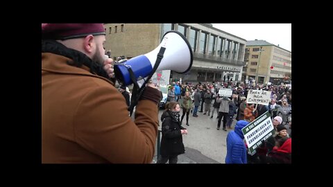 Frihetsmarschen Göteborg anländer till Götaplatsen