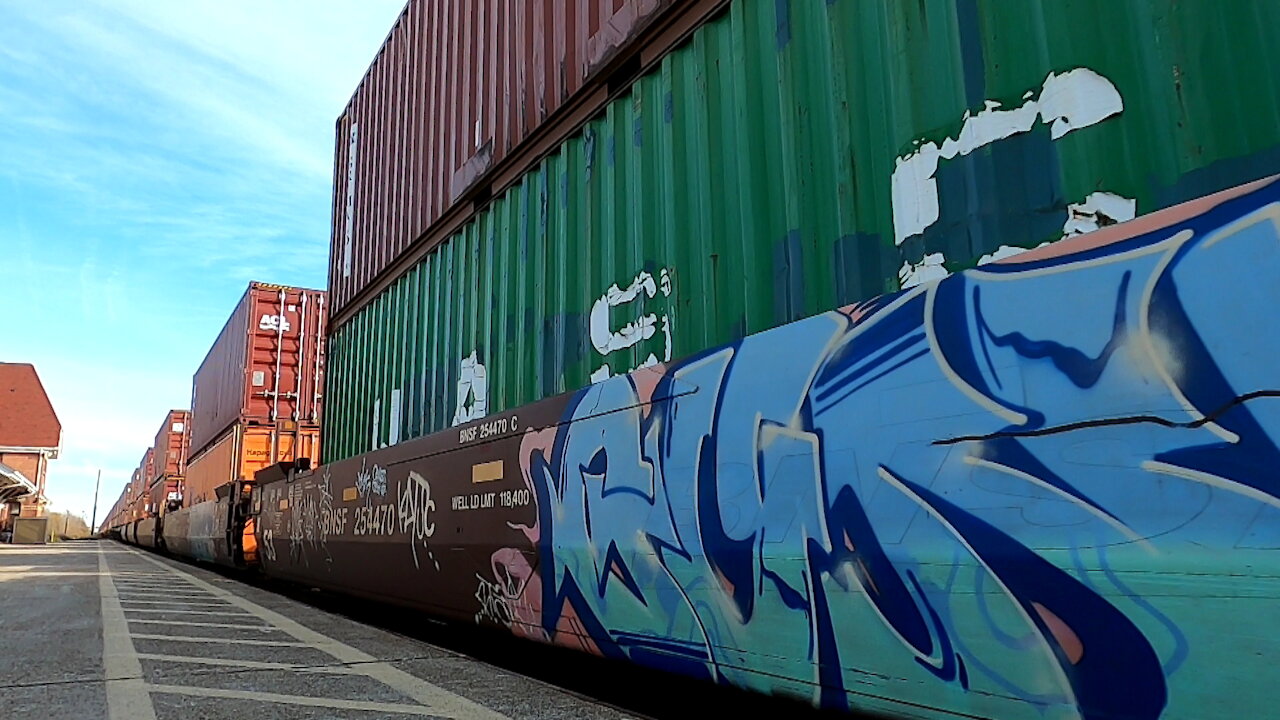 CN Intermodal With CN 2931 & CN 3812 Engines Westbound In Sarnia