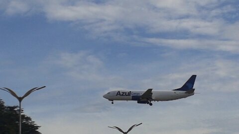 Boeing 737-400 PR-AJY en approche finale avant d'atterrir à Manaus depuis Fortaleza