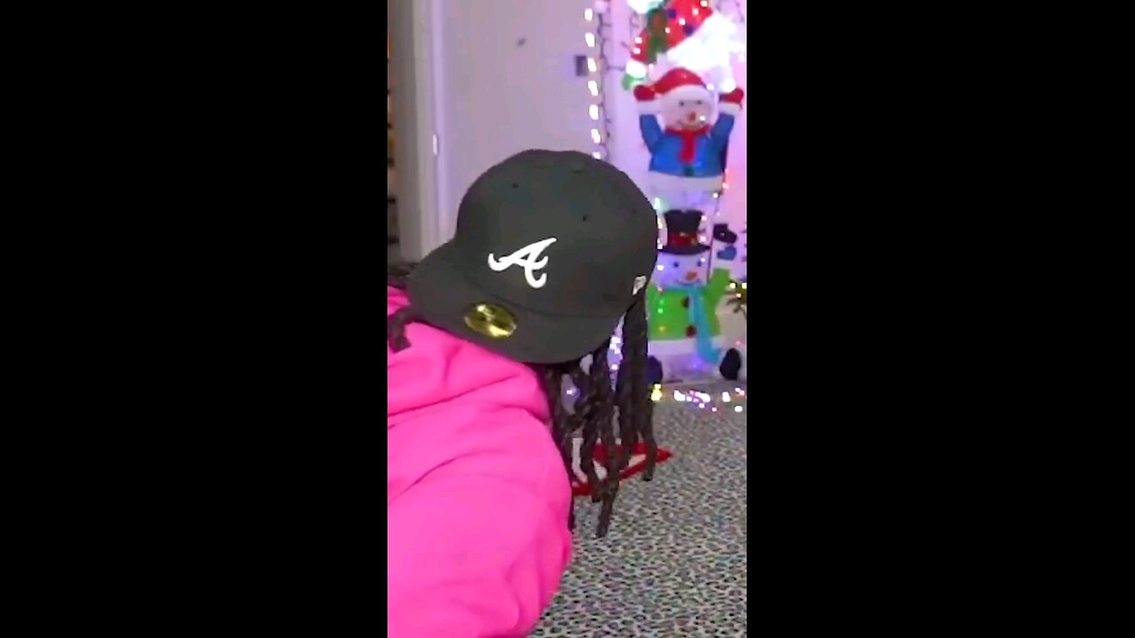 Kai Cenat meets Nicki Minaj in person