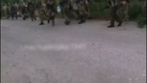 Ukrainian troops fleeing somewhere