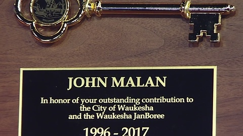 John Malan receives key to the city of Waukesha