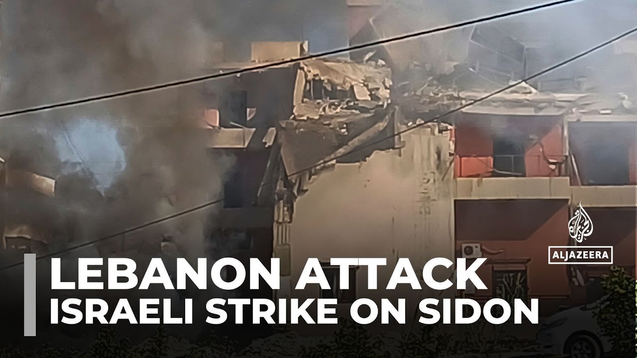 Israeli rockets hit residential building near Sidon without any warning