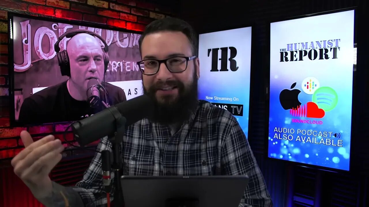 Joe Rogan Falls for the Dumbest Fake News Story Yet