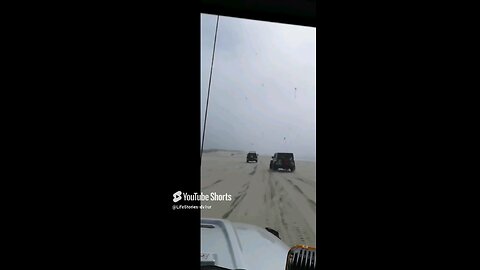 Wheeling on the beach of Florence, Oregon #jeep #fordraptor #fj #4x4 #shorts #short