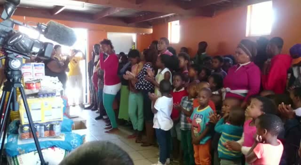 Local Chinese organisation gives Khayelitsha kids an early Christmas (VFK)