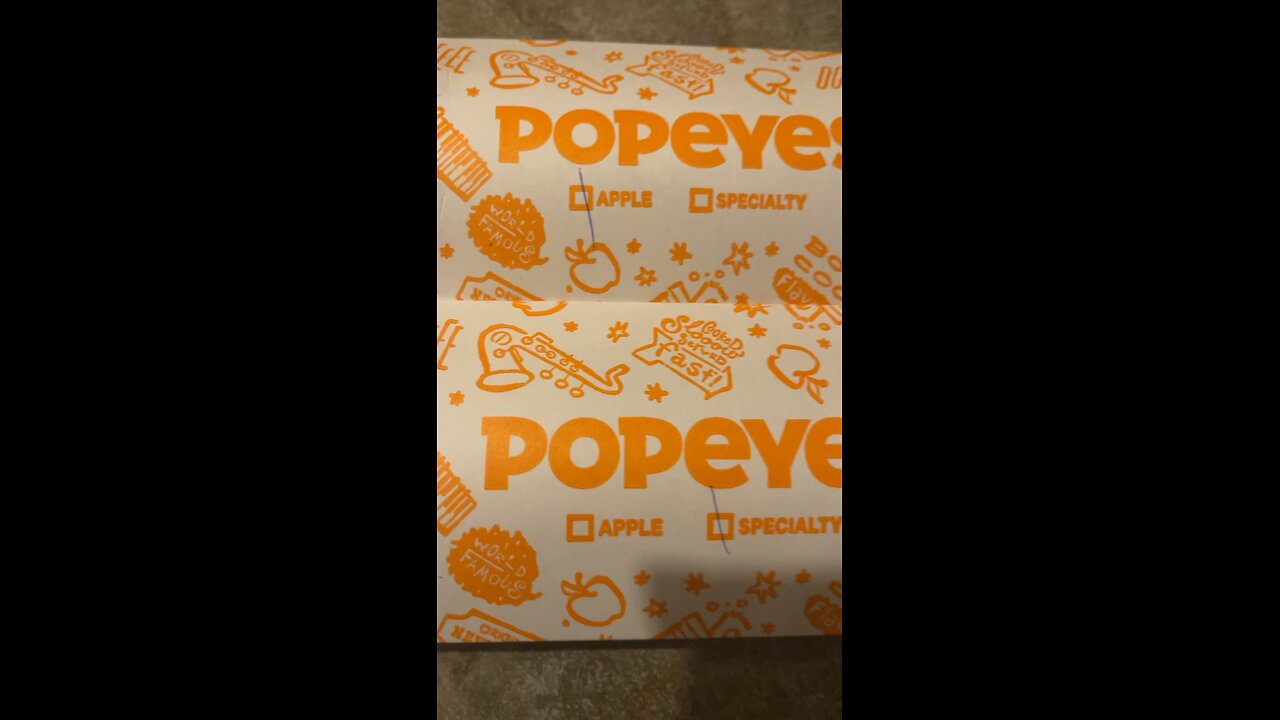Popeyes Apple pie&Strawberry Cheesecake pie