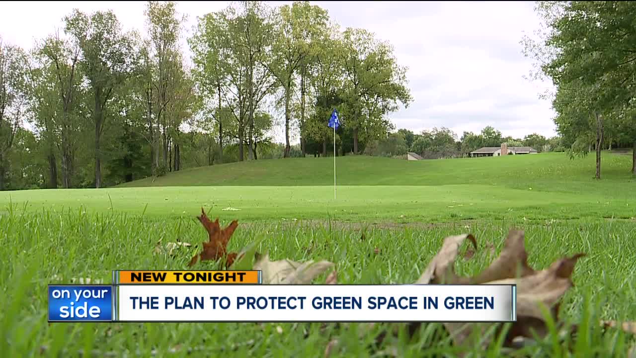 Green council delays vote to buy golf course